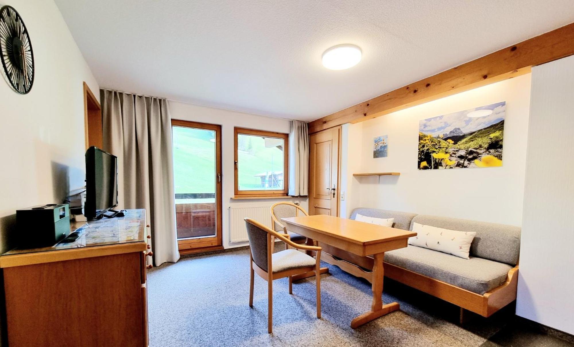 Das Bergfried - Urlaub Zentral Und Ruhig! Apartment Riezlern Exterior photo